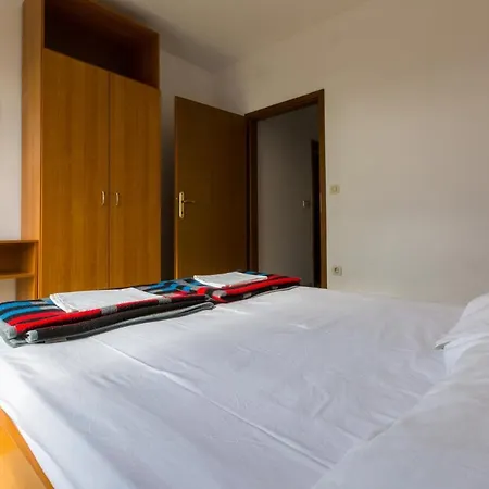 Ero Apartment *