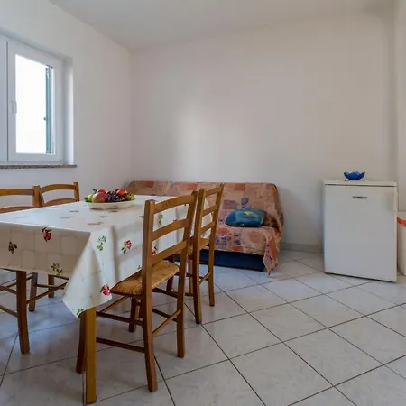 Ero Apartment *